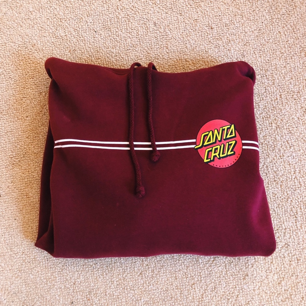 Like-new Santa Cruz Sweatshirt in Maroon